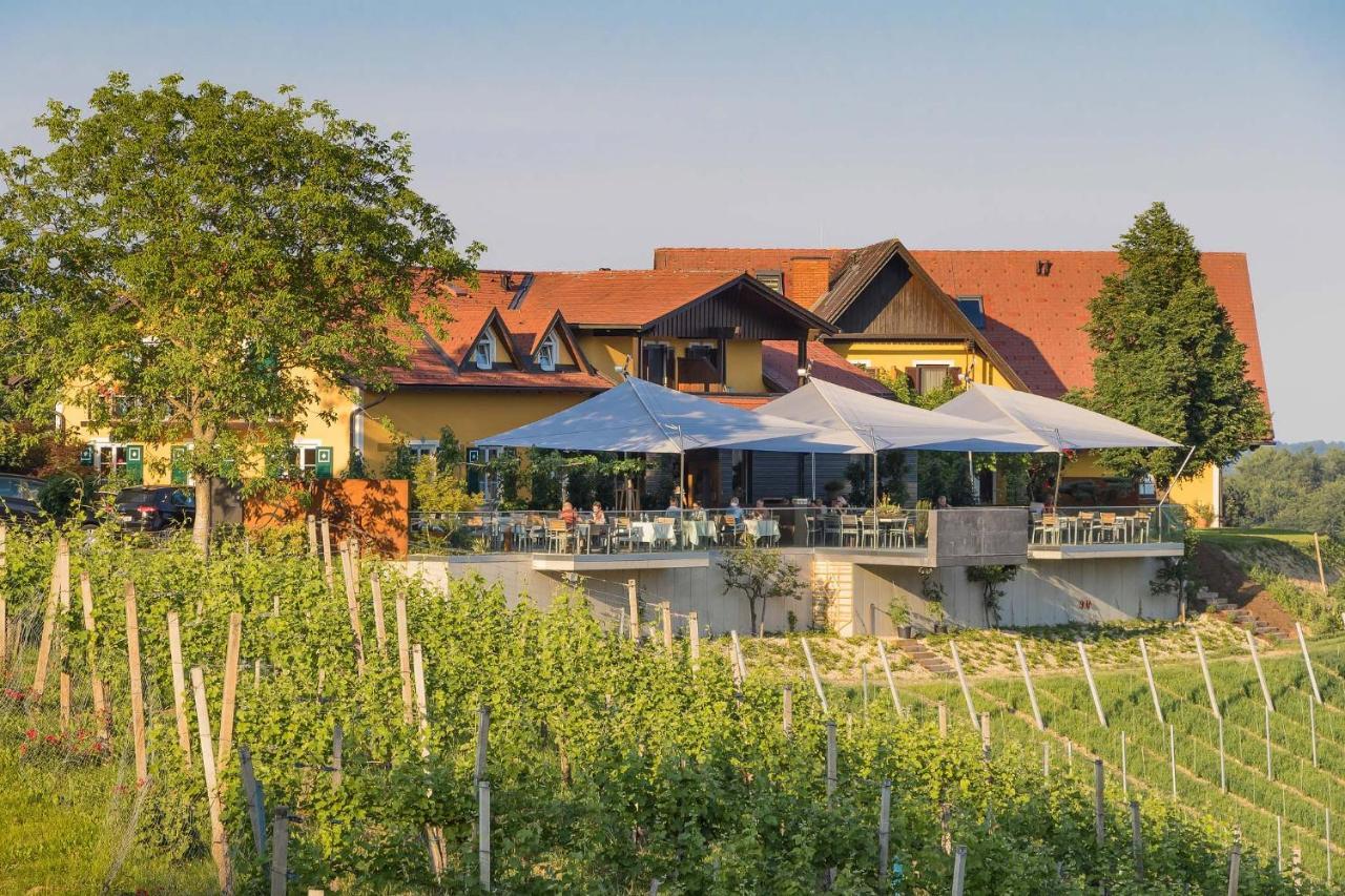 Hotel Weingut Essgut Schlafgut Sabathihof-Dillinger à Glanz an der Weinstraße Extérieur photo