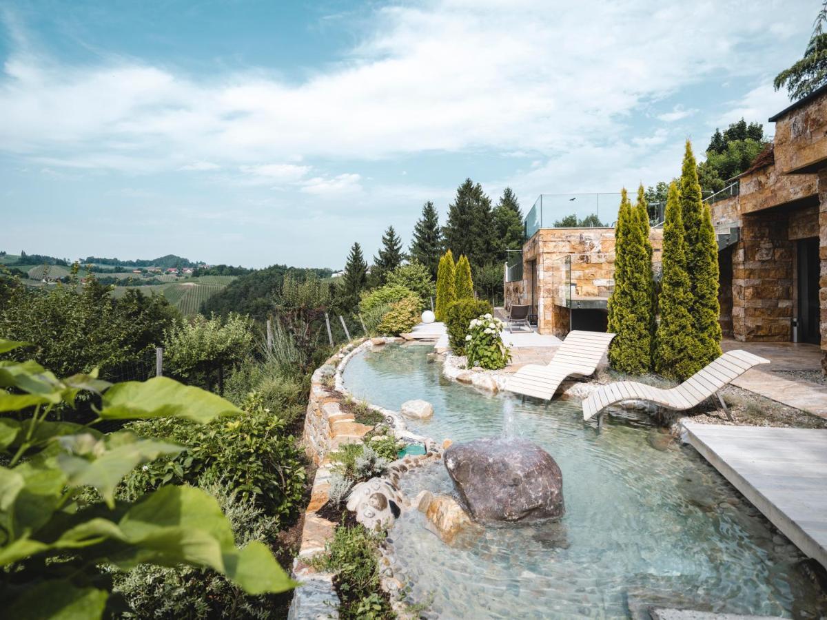 Hotel Weingut Essgut Schlafgut Sabathihof-Dillinger à Glanz an der Weinstraße Extérieur photo